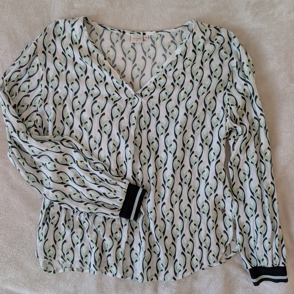 3/$30 Patterned Women's Blouse